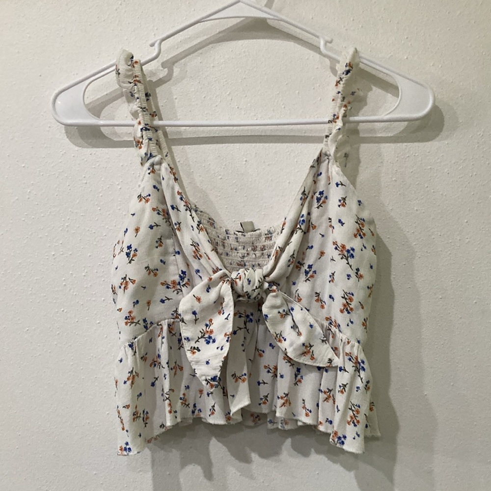 American Eagle bow tie front crop